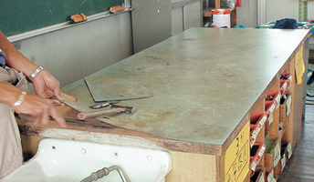 理科室の天板交換前