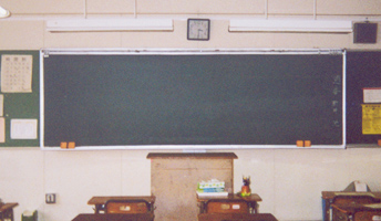 黒板の交換前