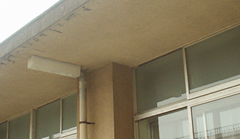 コンクリート落下防止前